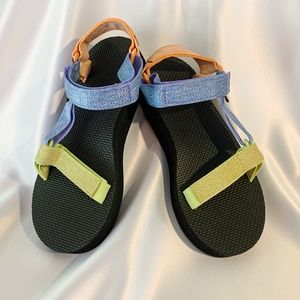 Teva Ladies Tri-colored Midform Sandals Size 7